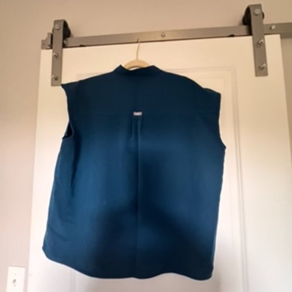 Figs Rafaela Oversized Scrub Top - Picture 3 of 3